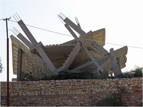 Neubau-Unglck / Unlucky collapsed building