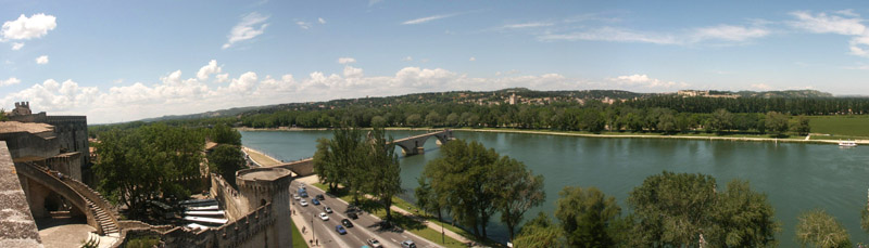 Anklicken zum Vergrern / Click for larger picture. Avignon Panorama 5.2005