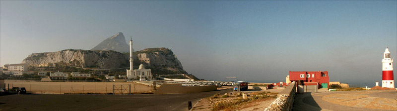 Anklicken zum Vergrern / Click for larger picture. Gibraltar Panorama  vom Sden/from the South 5.2005