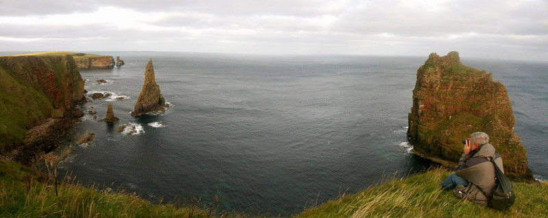 Anklicken zum Vergrern / Click for larger picture. Duncansby Stacks panorama 24.9.04 