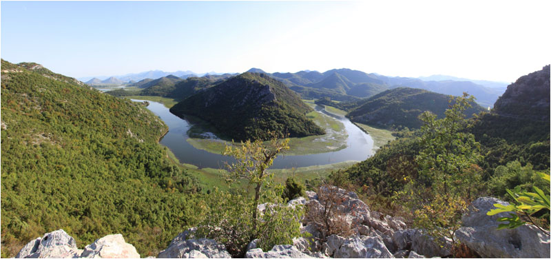 Fluss Crnojevic bei Skutarisee / River Crojevic near Lake Skadar