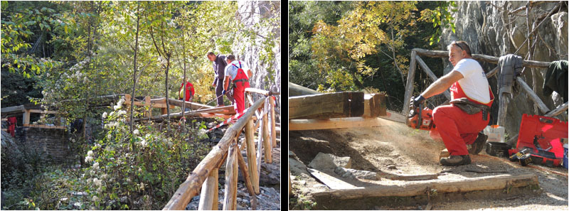 Eine Holzbrcke wird gebaut / A wooden bridge is being built