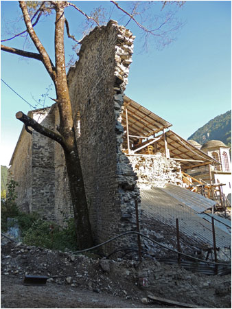 Kriegsschden am St. Dionysioskloster / War damage to Monastery of St. Dionysios