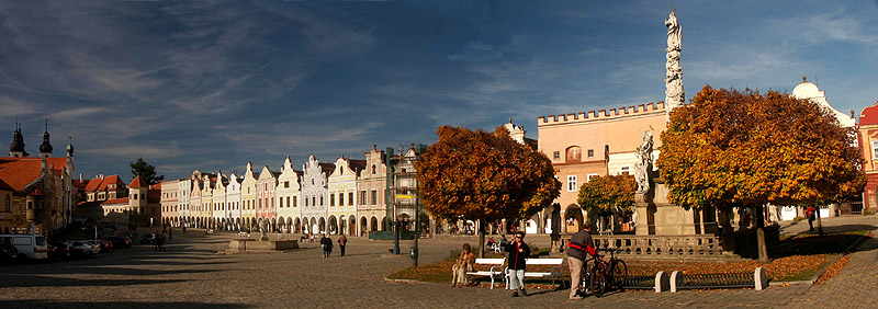 Anklicken zum Vergrern / Click for larger picture. Telc Panorama 10.2005