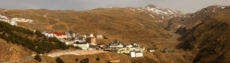 Anklicken zum Vergrößern / Click for larger picture. Sierra Nevada Panorama 5.2005
