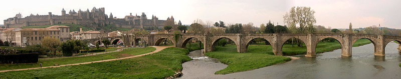 Anklicken zum Vergrößern / Click for larger picture. Carcassonne Burg & Brücke/ Castle & Bridge  Panorama 4.2005