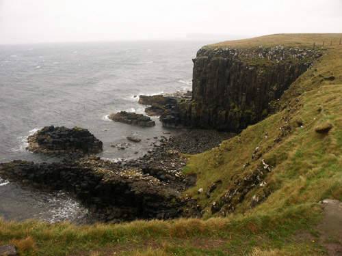 Cliffs near Kilmuir on Skye 19.9.04 