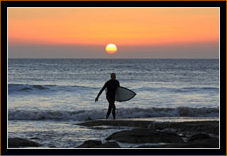 Surfer, Southerndown, Süd-Wales / Surfer, Southerndown, South Wales